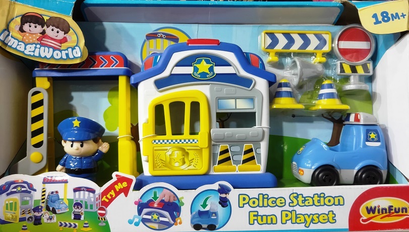 POLICE STATION FUN PLAY KIT