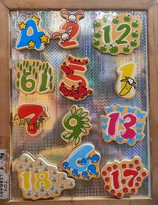 WOODEN MAGNETIC NUMBERS