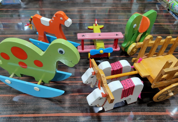 WOODEN TOYS 8 in 1 