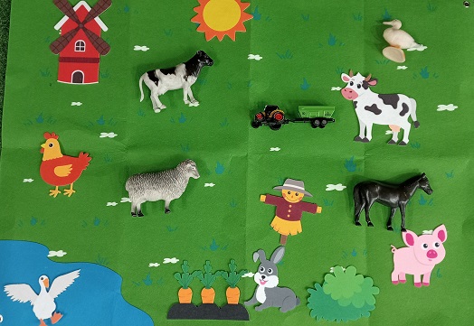 FARM ANIMALS FELT STORY BOARD