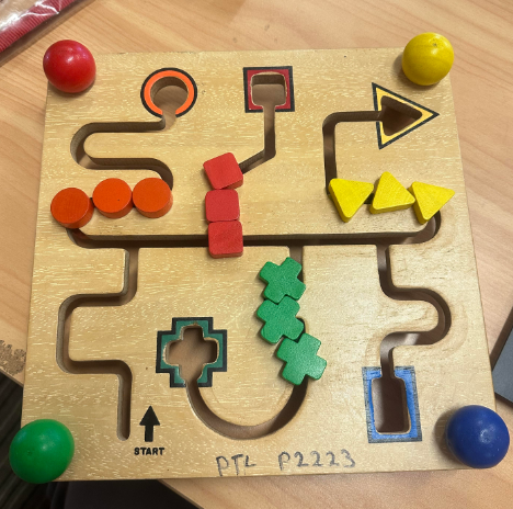 SHAPE MAZE BOARD