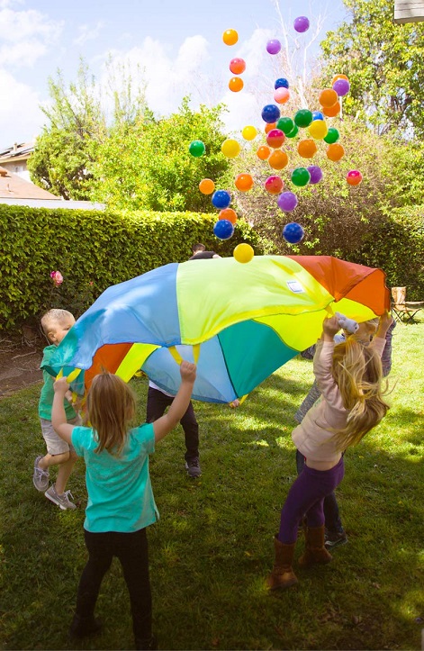 FUN OUTDOOR PLAY PARACHUTE