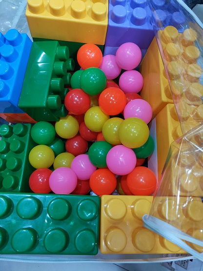 JUMBO BLOCKS BALL PIT