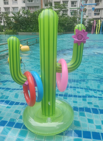 INFLATABLE CACTUS RING GAME