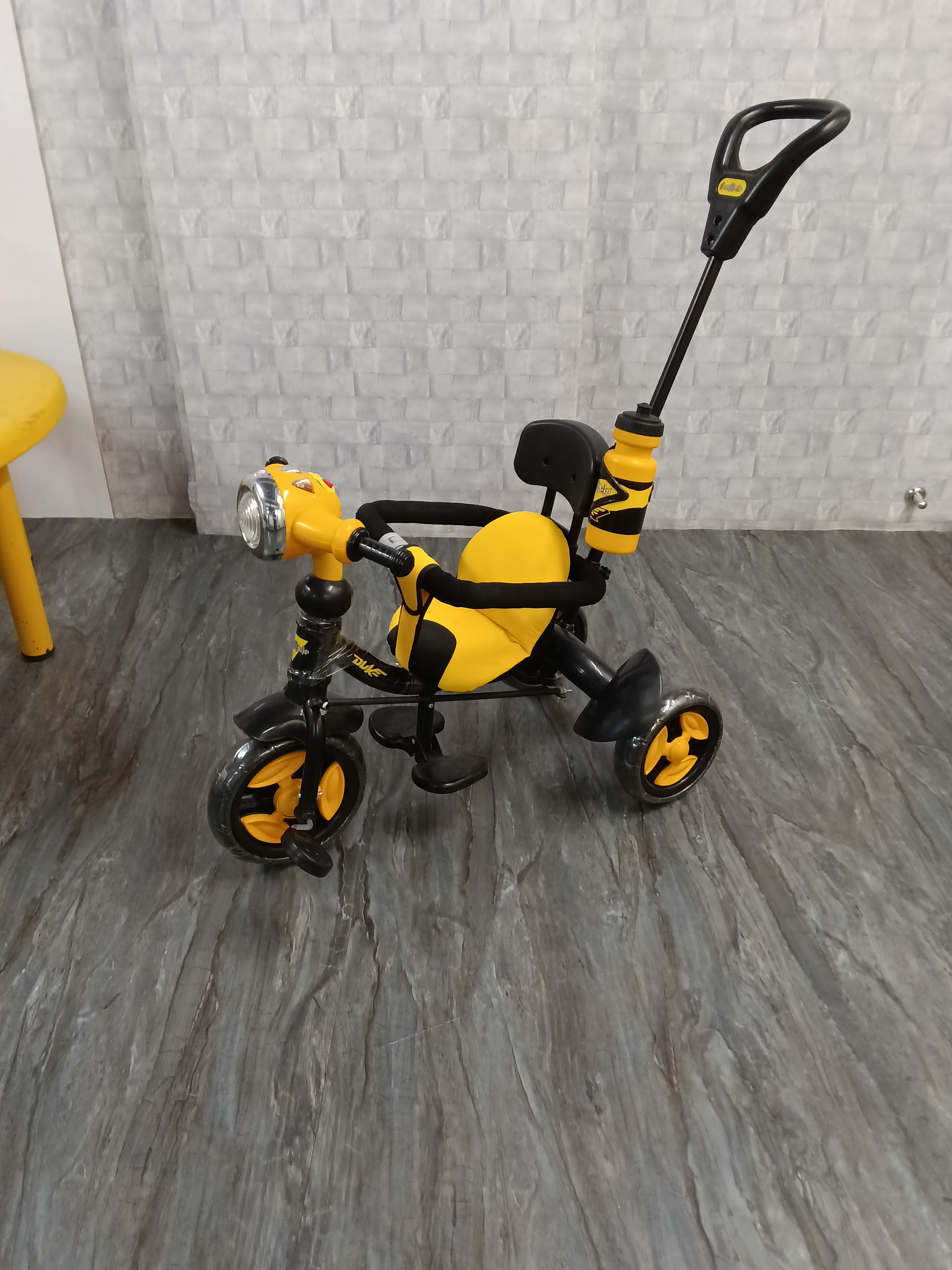 FUN RIDE TRICYCLE YELLOW